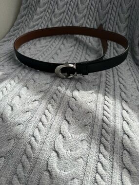 Classic Reversible Black/Brown Leather Women’s Belt with Silver Buckle